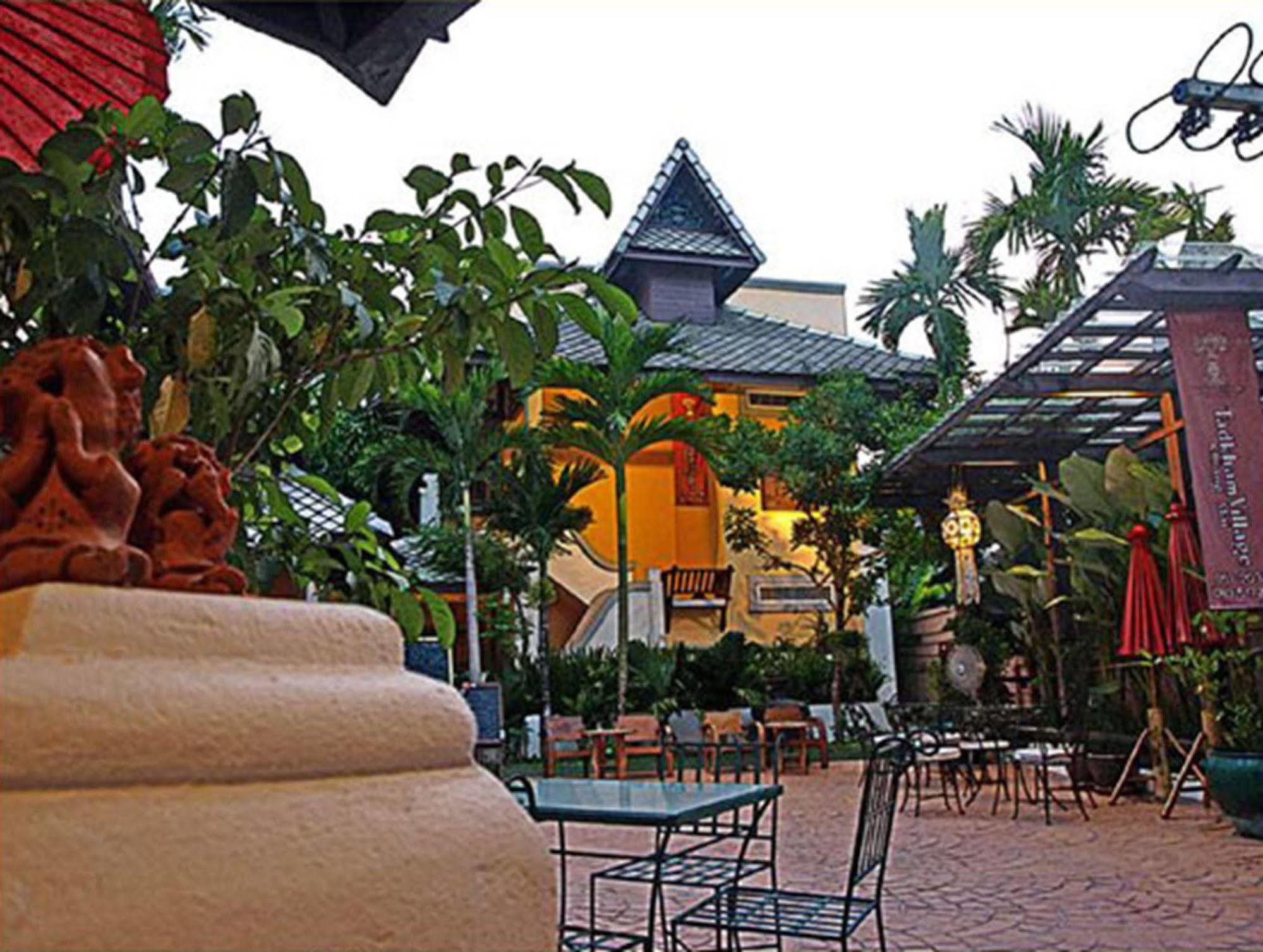 Tadkham Village, Chiang Mai Bagian luar foto